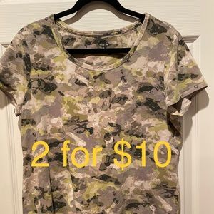 Large Style & Co camo print top 95% cotton/5% poly